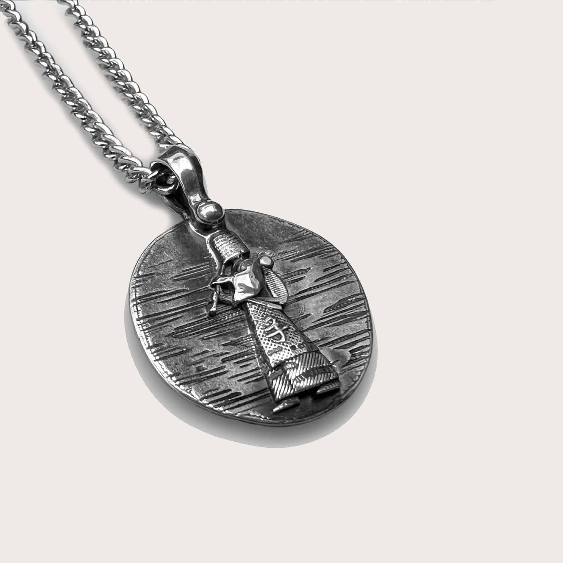 Tengai Ego Amulet Sobriety Gift close-up view (view 2)